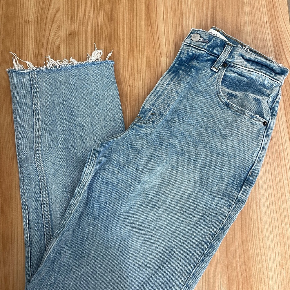 Abercrombie High Rise 90s Curve Love jeans